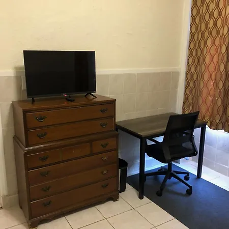 Private 1-Bedroom Apartment Only 15 Minutes To New York City Manhattan Union City Exterior photo