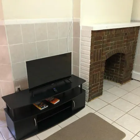 Private 1-Bedroom Apartment Only 15 Minutes To New York City Manhattan Union City Exterior photo