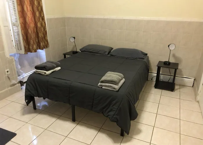 Private 1-Bedroom Apartment Only 15 Minutes To New York City Manhattan